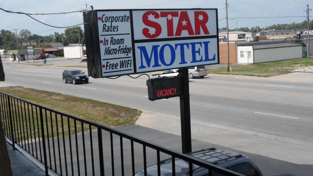 Star Motel Macomb Экстерьер фото